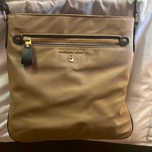 Two toned black/tan large crossbody bag!